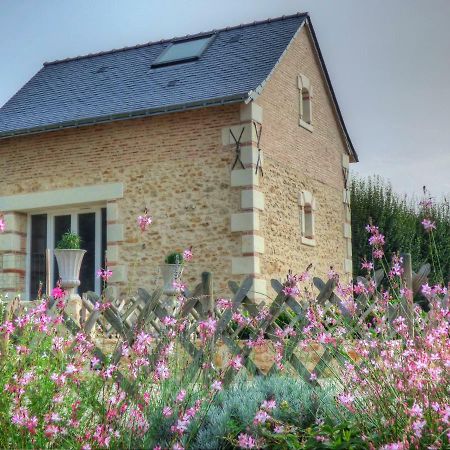 Le Moulin De Follet Bed and Breakfast Fougere  Eksteriør billede